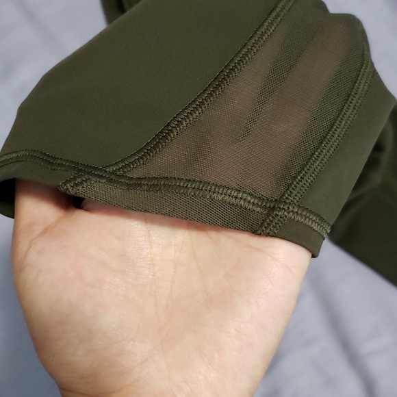 **SOLD**Lululemon Leggings - Picture 5 of 9